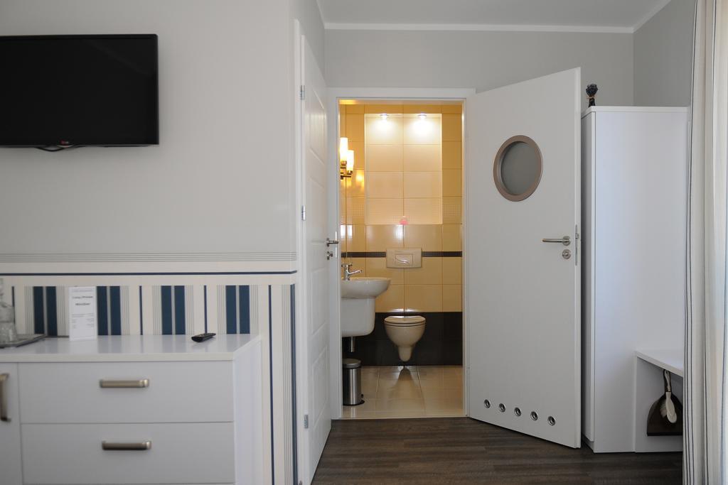 Pension Villa Karmelia Darlowko Room photo