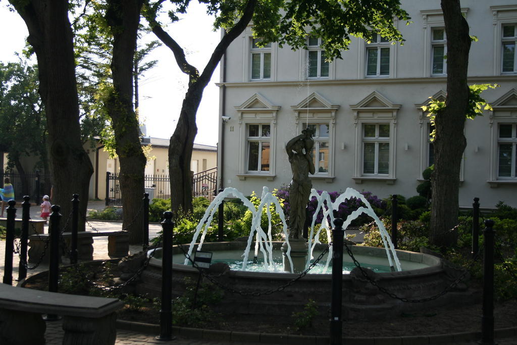 Pension Villa Karmelia Darlowko Exterior photo